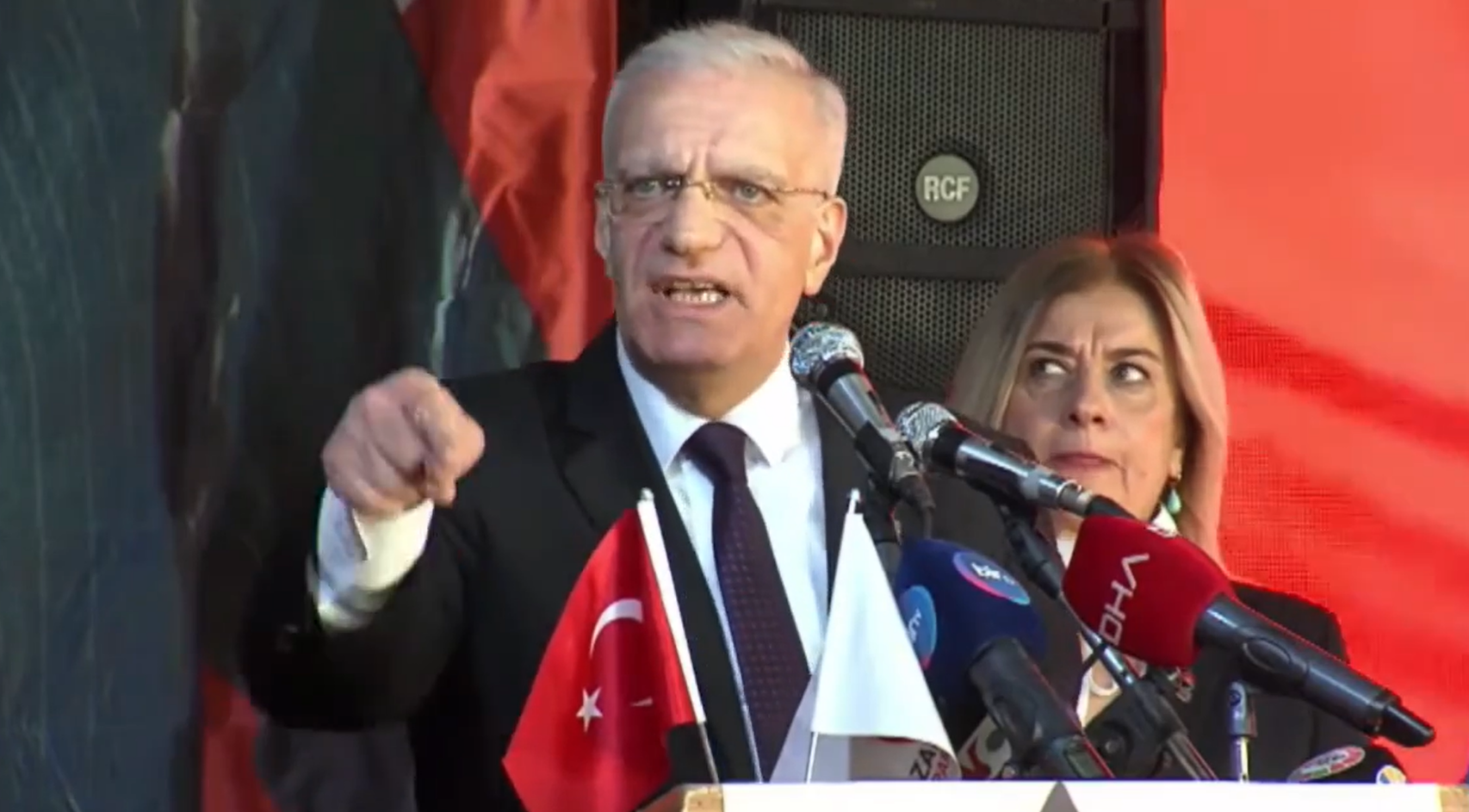 Ümit Özdağ, Zafer Partisi'nin İzmir adayını resmen açıkladı