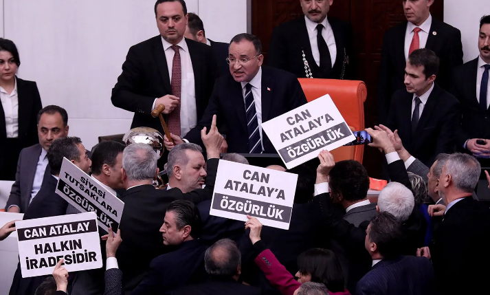 Bekir Bozdağ'dan geçmişine yanıt! Övgüler, sövgüye döndü