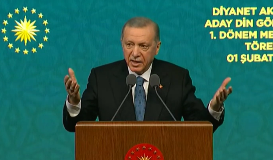 Erdoğan'dan dikkat çeken 'şeriat' çıkışı: "Hoca kılıklı bir sahtekarın..."