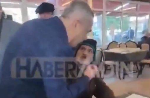 AKP Aydın adayı kahvehaneden kovuldu! Emekliye "Cennet vatanımız var. Kıymetini bilelim" deyince öyle bir yanıt aldı ki