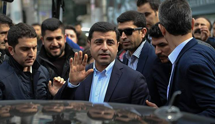 DEM'li Sırrı Sakık, Selahattin Demirtaş'ın mesajını paylaştı: "İmamoğlu’nun kaybetmesi bizim sorunumuz değil"