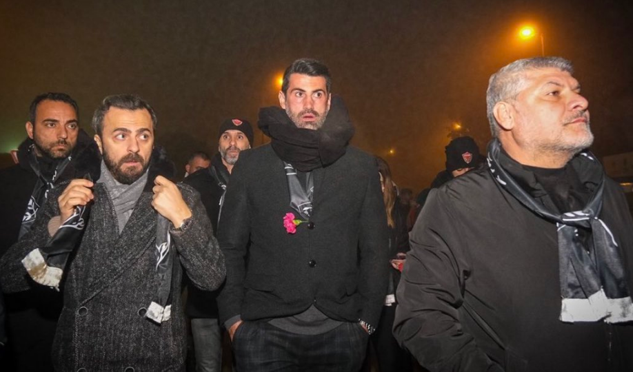 Siyasetçiler yuhalandı, Volkan Demirel alkışlarla karşılandı! Hatay halkının hisleri...