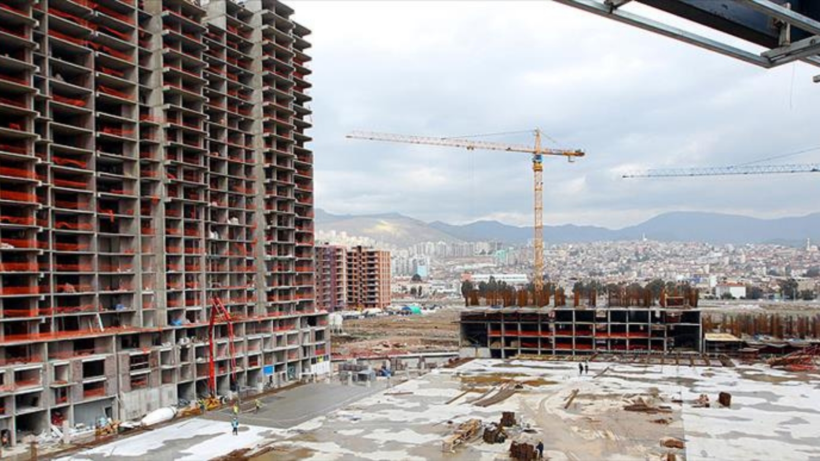İstanbul merkezli ünlü inşaat devi, şirketini satmaya karar verdi