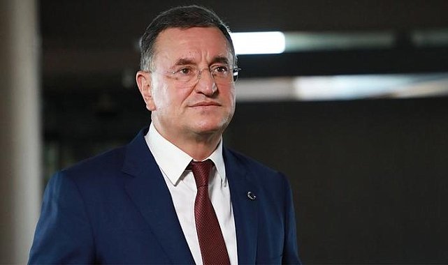 Lütfü Savaş adaylıktan çekilecek mi? Kararını basın açıklamasıyla duyurdu