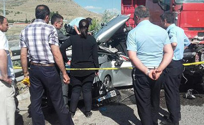 Eskişehir'de katliam gibi kaza: Ölü ve yaralılar var