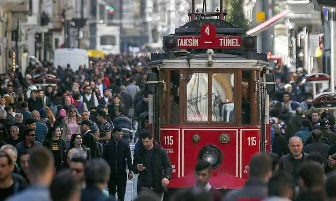 Türkiye'nin en önemli sorunu ne? En mutlu ve en mutsuz kesimler belli oldu