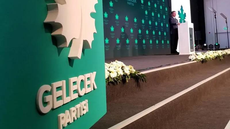 Gelecek Partisi'nde toplu istifa