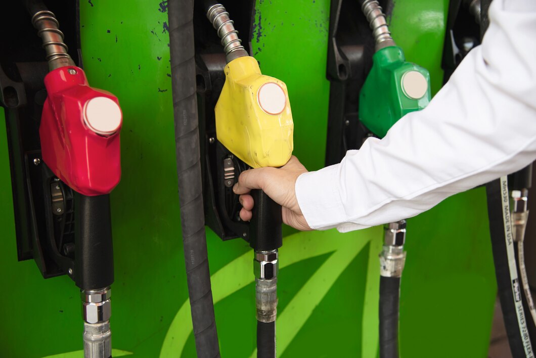 Benzine ve motorine yine geliyor!