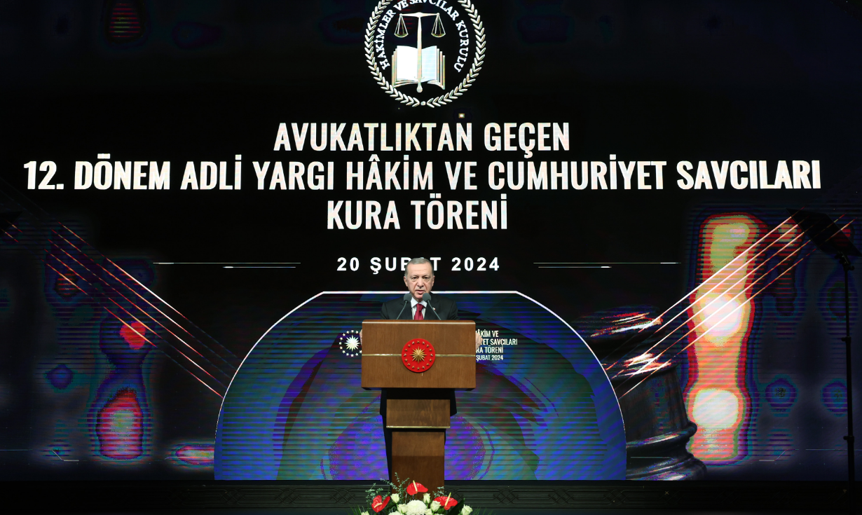 Erdoğan'dan 'yeni anayasa' çıkışı! Yüksek yargıyı işaret etti, muhalefete mesaj verdi