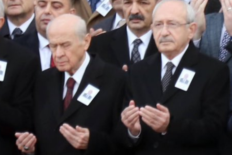 Okul arkadaşını işaret eden Kılıçdaroğlu'ndan sert sözler: "Köhne Bizans'ın Yıldız burcunda ikamet eden baykuş özentilerine ve kalıntılarına..."