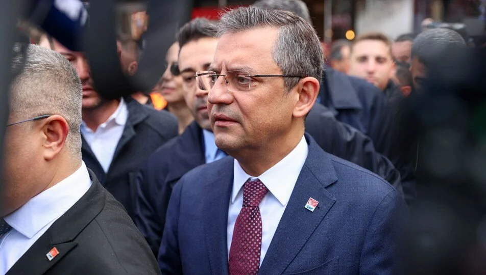 CHP lideri Özel, Lütfü Savaş'ın adaylığı için konuştu: Lütfü Savaş'ı aday yapmayayım da...