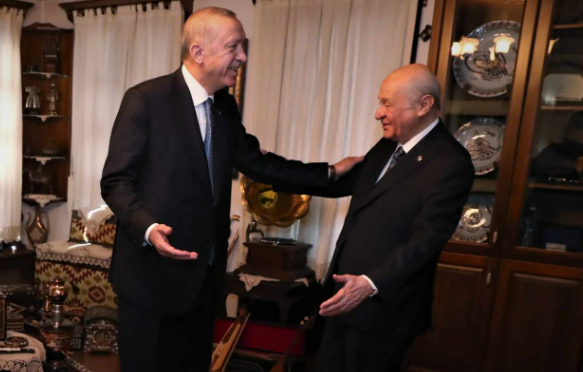 Devlet Bahçeli'den Erdoğan'a yaşı kadar doğum günü hediyesi