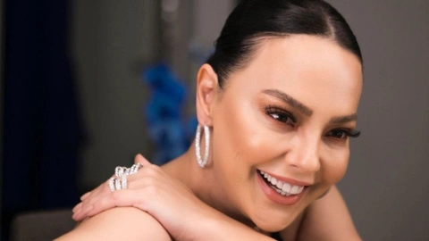 Ebru Gündeş 4'üncü kez dünyaevine girdi