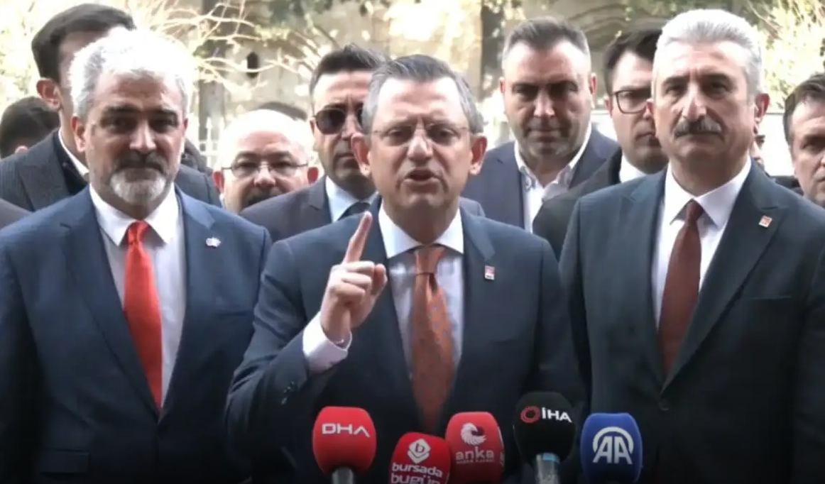 Özgür Özel'den Gazze'yi siyasete alet eden Murat Kurum'a sert tepki