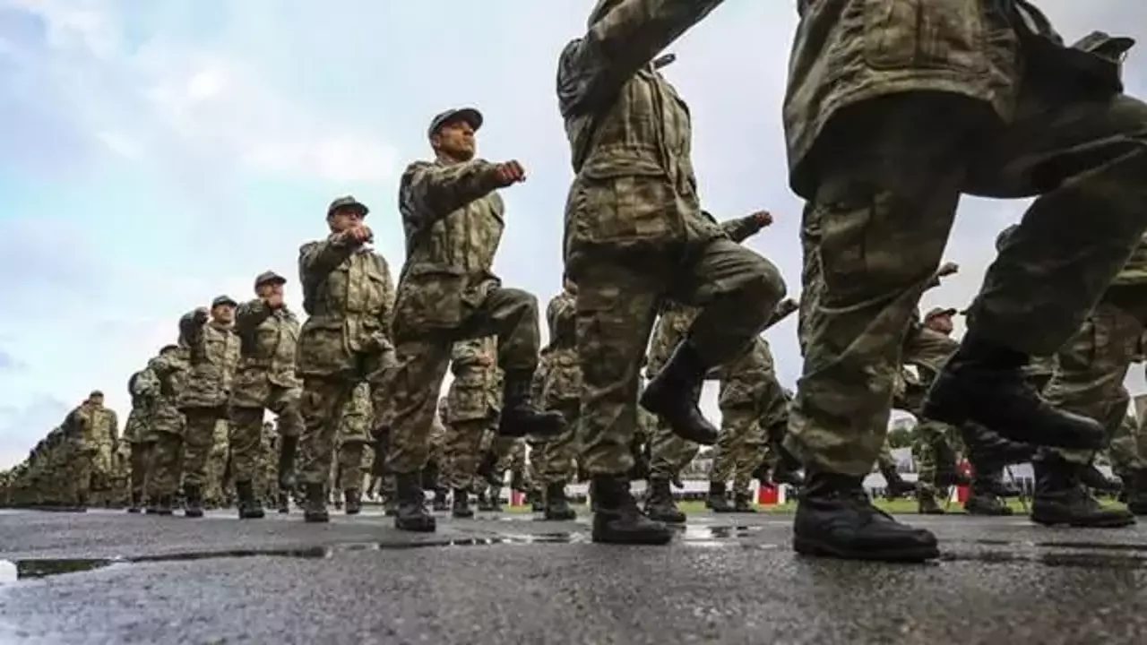 Bedelli askerlikte kışlaya gitme zorunluluğu kalkıyor mu?