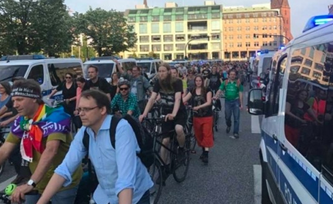 G-20 protestolarına bu kez de bisikletliler damga vurdu