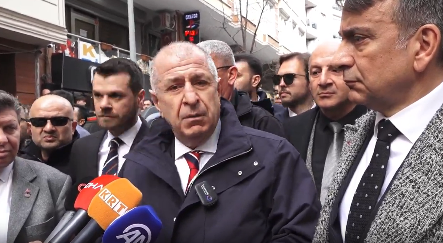 İmamoğlu "Ya başka iş bul ya başka parti" demişti... Ümit Özdağ, Burcu Köksal'ı Zafer Partisi'ne davet etti