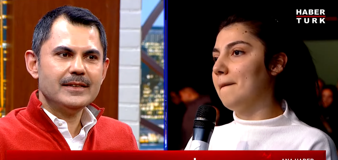 Mehmet Akif Ersoy, Murat Kurum'a 'siyasi' soru soran genci engelledi mi? Uzun uzun cevap verdi