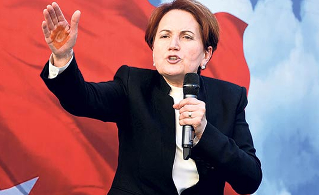 Akşener yeni parti hazırlıklarını hızlandırdı, isim arıyor