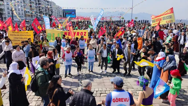 İzmir'de Nevruz operasyonu: 35 gözaltı