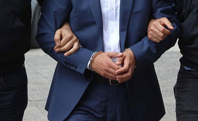 Eski Batman Üniversitesi Rektörü FETÖ'den gözaltına alındı
