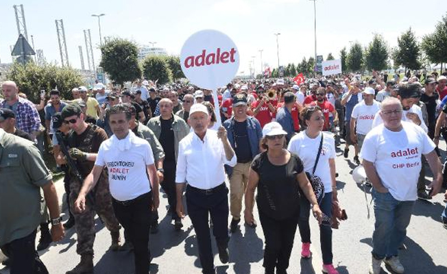 CHP lideri: Asla boyun eğmeyeceğiz