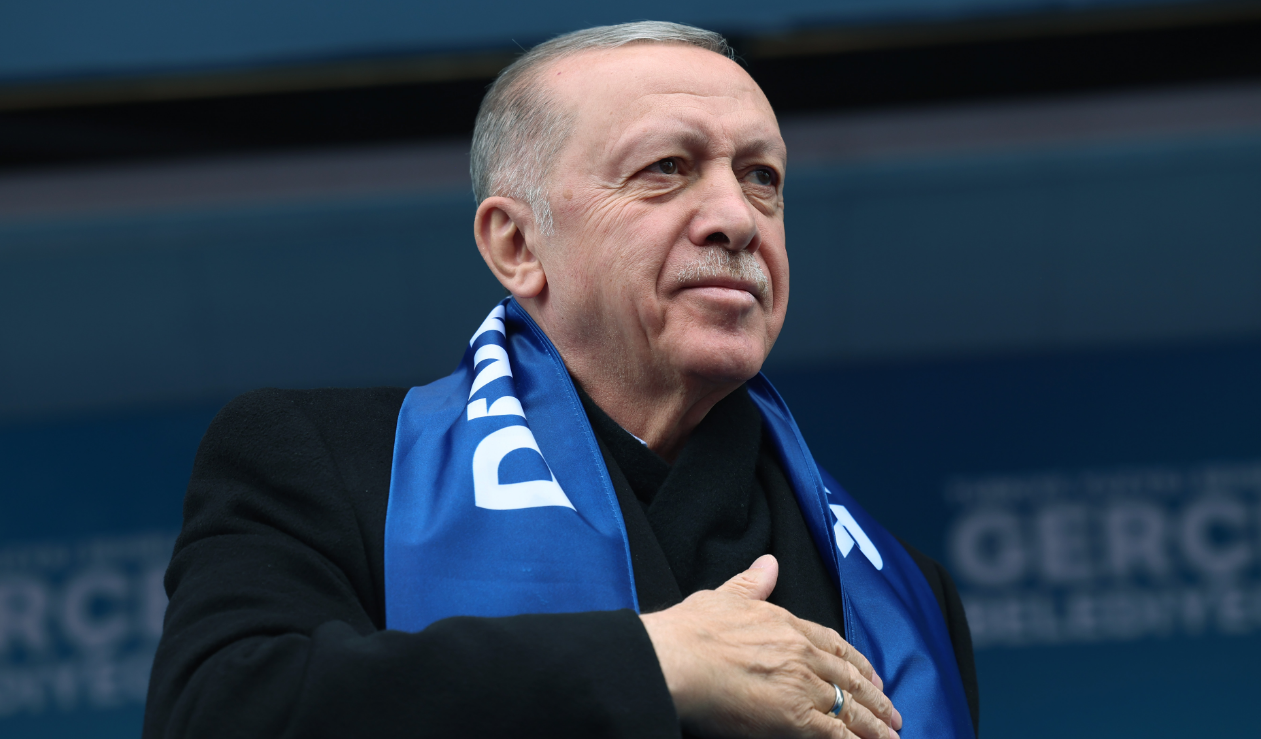 Erdoğan'dan yerel seçim öncesi Diyarbakır'da dikkat çeken mesaj: "Oturur konuşuruz..."