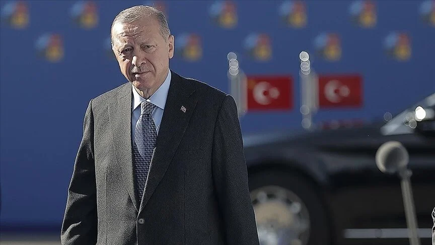 Erdoğan Türkiye'nin gündemi seçimken dış siyasete döndü, görüşmeler yaptı