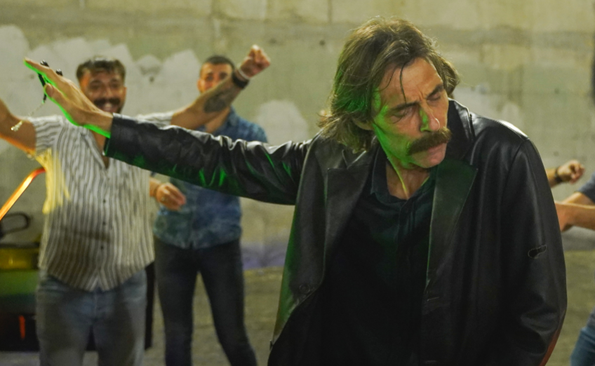 Erdal Beşikçioğlu sözünü tuttu! Behzat Amir'den Etimesgut'ta 'erik dalı' şov