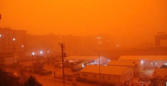 Meteoroloji o illeri uyardı! Camı pencereyi kapayın!