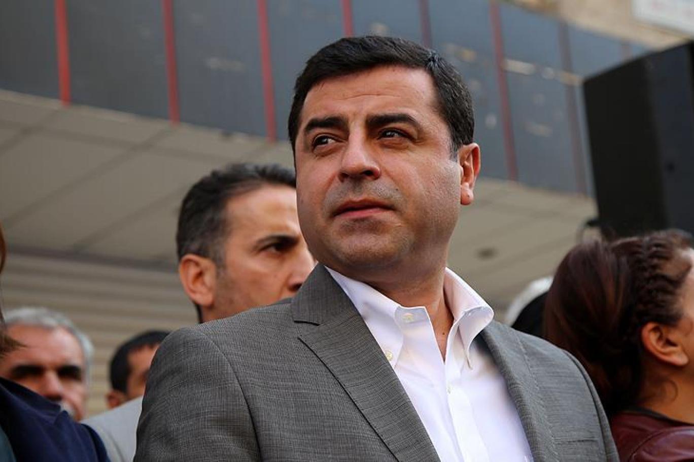 Demirtaş, Erdoğan'a seslendi: "Bu hukuksuz girişime, dur demenizi bekliyoruz"
