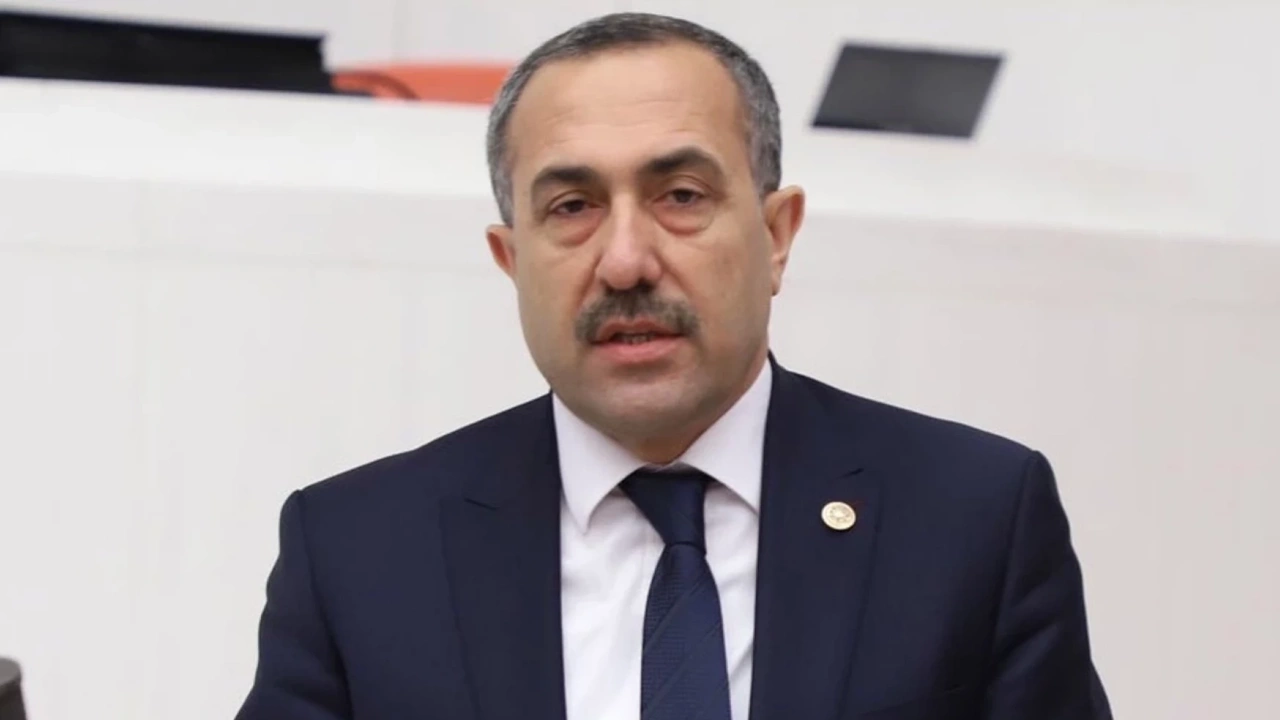 AKP içinden Van'da yaşananlara bir tepki daha! Abdulahat Arvas'a seslendi
