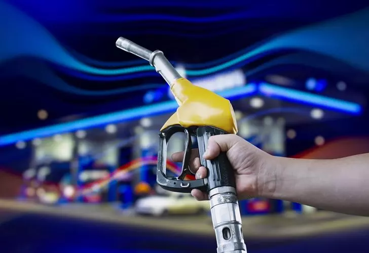 Bayram için yola çıkacaklar bu habere üzülecek! Benzin ve motorinde fiyatlar güncellendi