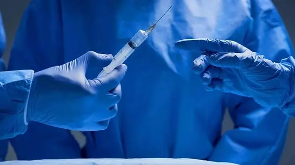 Narkoz altındaki hastasına cinsel saldırıda bulunan doktor tutuklandı