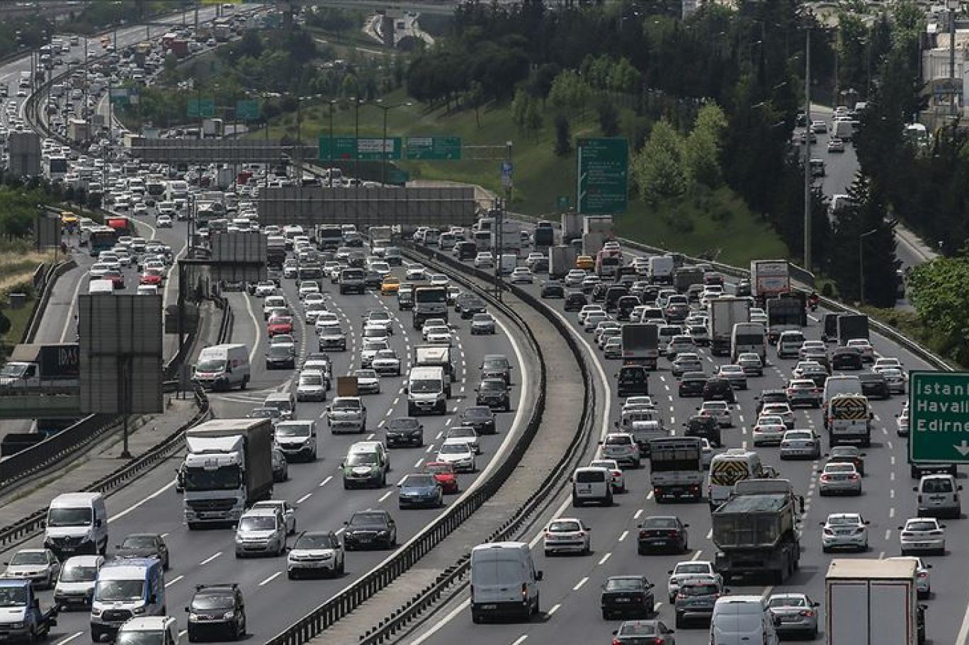 Bayramın son gününde o araçlar trafikten kısıtlanacak! İçişleri Bakanı Ali Yerlikaya duyurdu