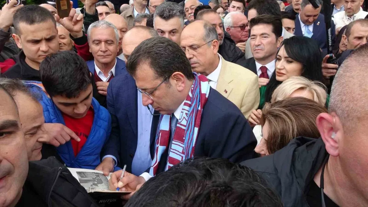 Ekrem İmamoğlu'na memleketinde coşkulu karşılama