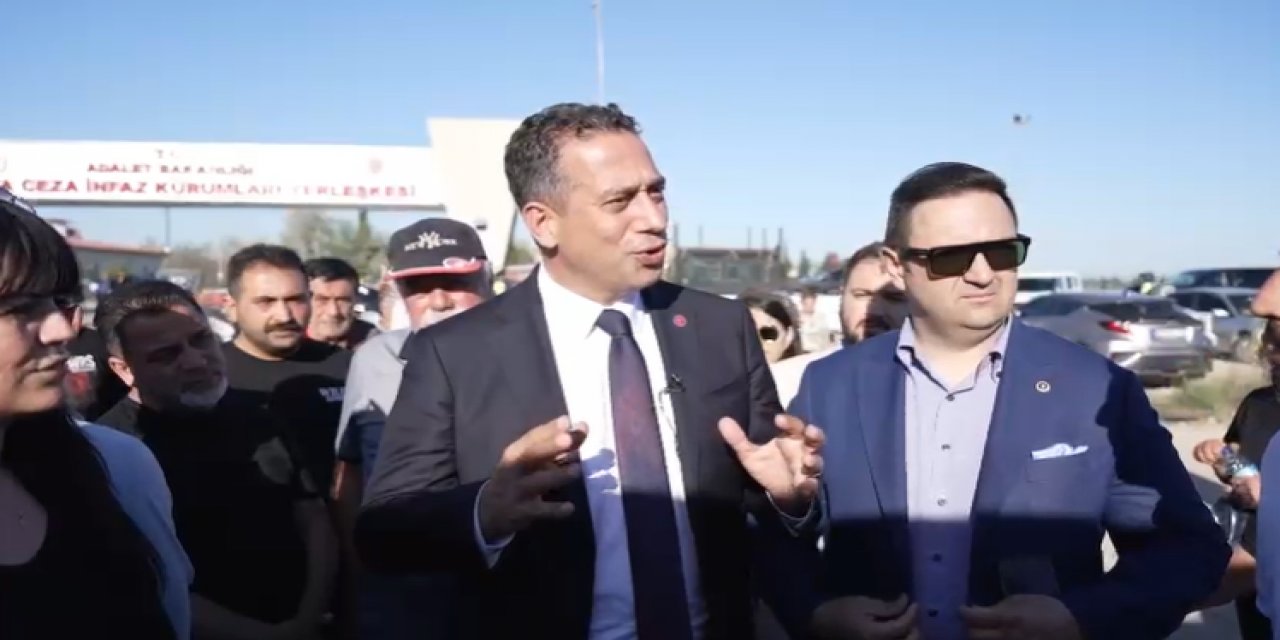 CHP Grup Başkanvekili Ali Mahir Başarır, Kepez Belediye Başkanı Mesut Kocagöz'ü cezaevinde ziyaret etti