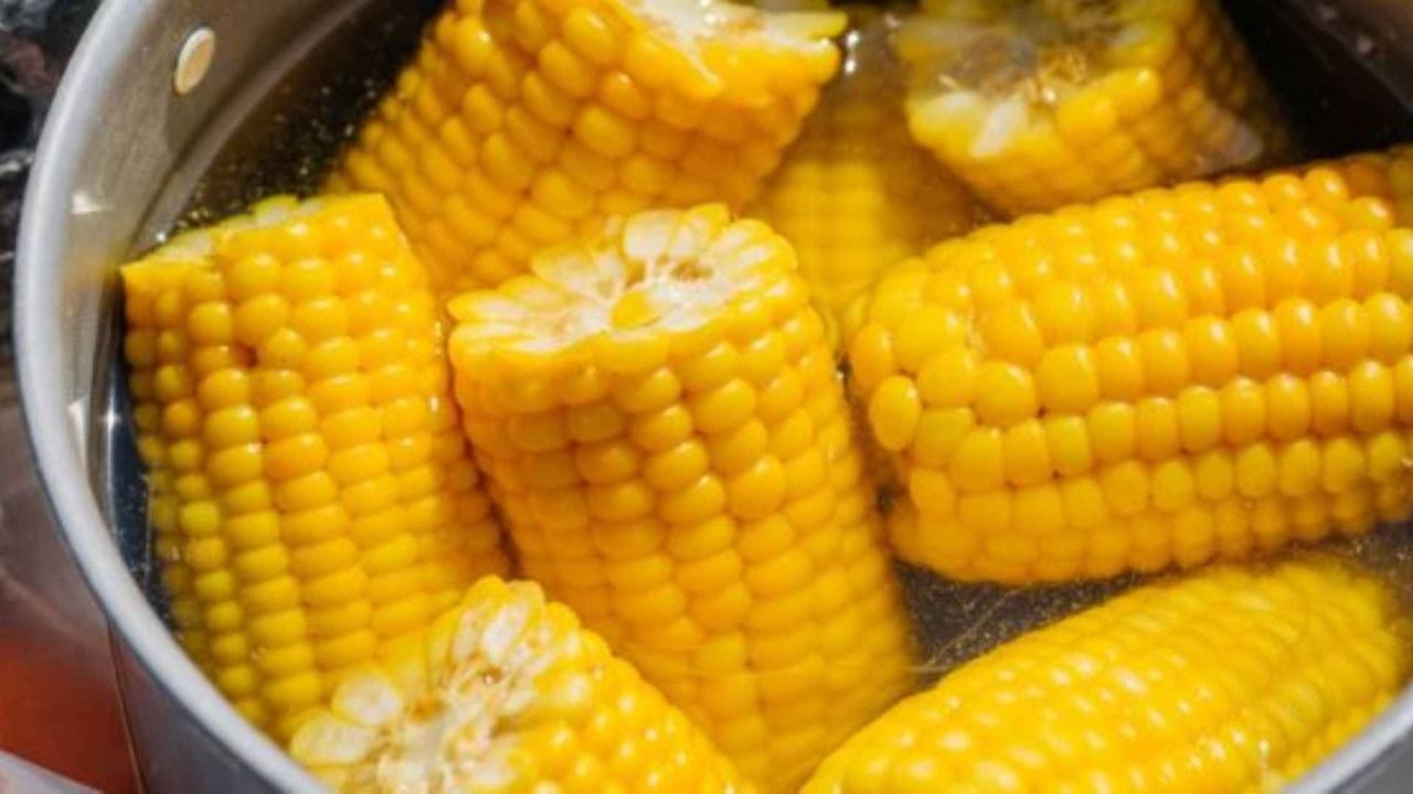 Tencereye 1 bardak ekleyin sokak usulü mısır tadını yakalayın