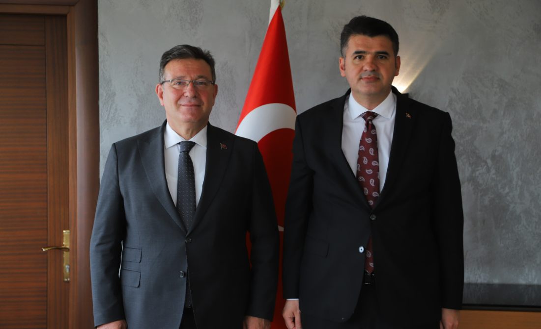 Sarıyer Belediye Başkanı Mustafa Oktay Aksu, Kaymakam Ömer Kalaylı’yı ziyaret etti