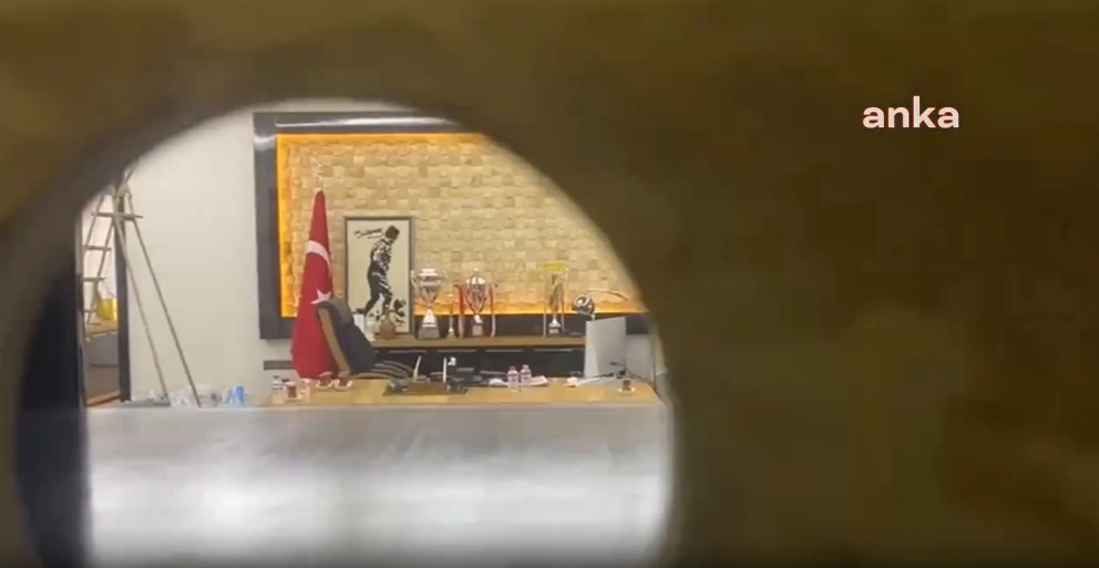 Afyonkarahisar Belediyesi'ndeki 'böcek' ve 'gizli kameralar' böyle görüntülendi! Burcu Köksal yaşananları anlattı