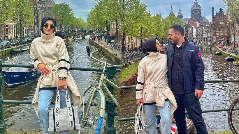 AKP'lilerin ıstakozu, Rolex'i derken... Gençlik Kolları Başkanı, 45 bin TL'lik Chloe çanta ile Amsterdam gezisinde