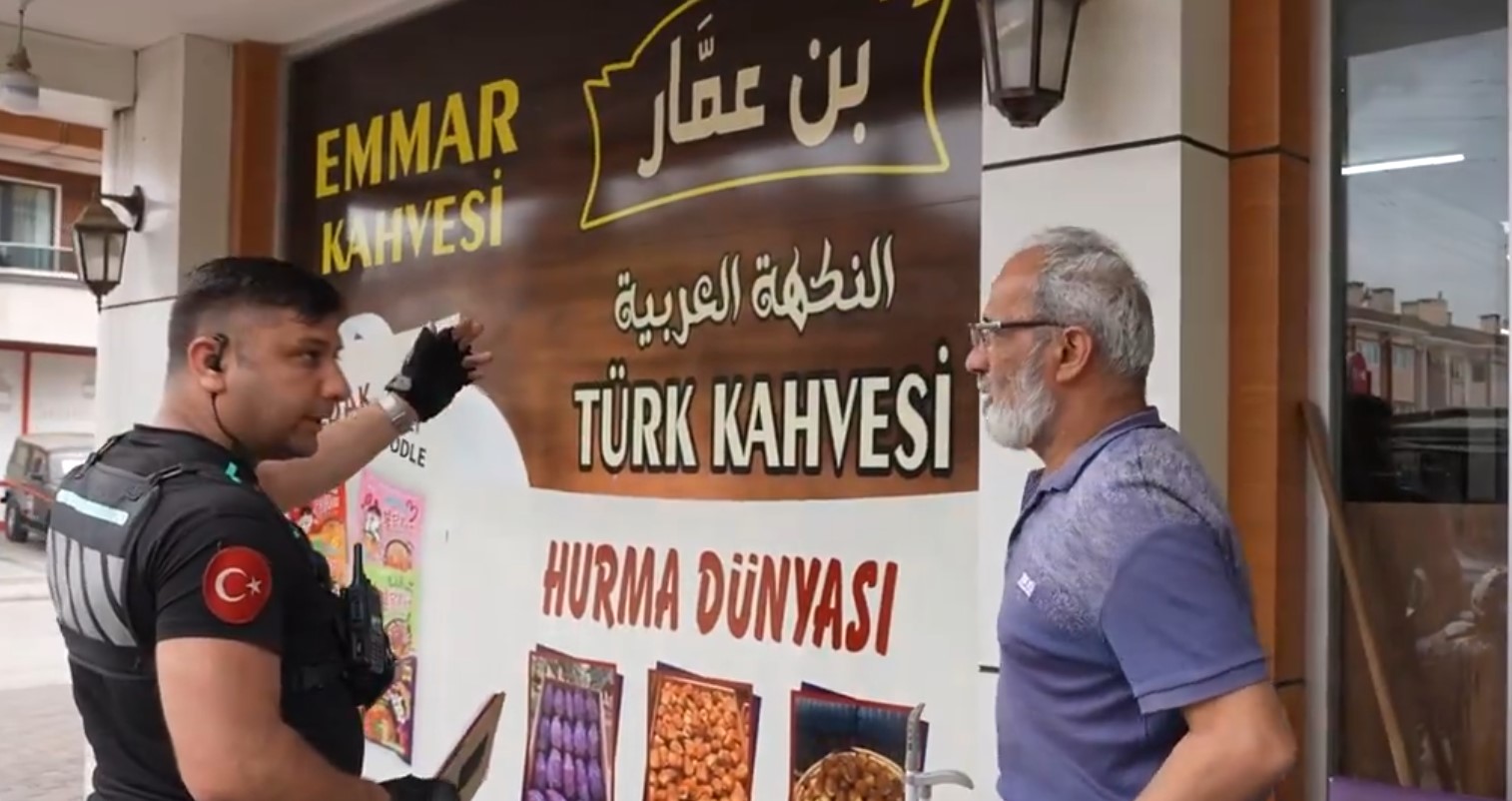 Yalova Belediyesi Arapça tabelaları kaldırdı