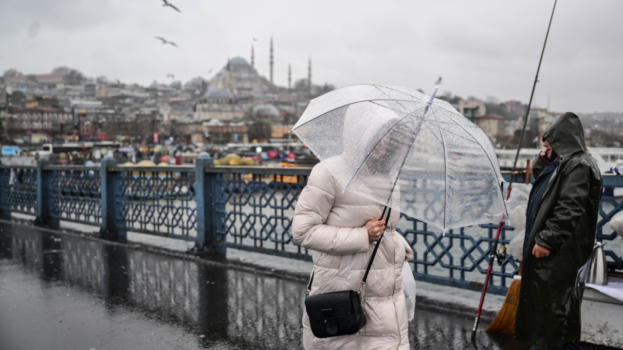 Meteoroloji'den kuvvetli yağış ve fırtına uyarısı!