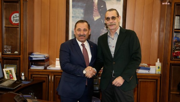 "Borçsuz devraldık" demişti! Enver Demirel'den Erdal Beşikçioğlu'na teşekkür