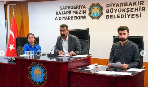 Diyarbakır Büyükşehir Belediyesi’nde tüm harcama işlemleri durduruldu