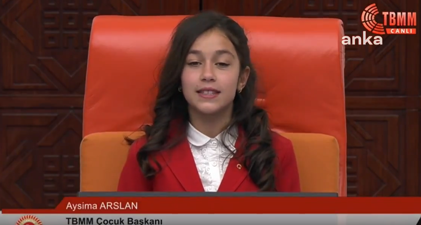 Çocuklar Meclis'te! Yeni Meclis Başkanı 6. sınıf öğrencisi Aysima Arslan oldu!