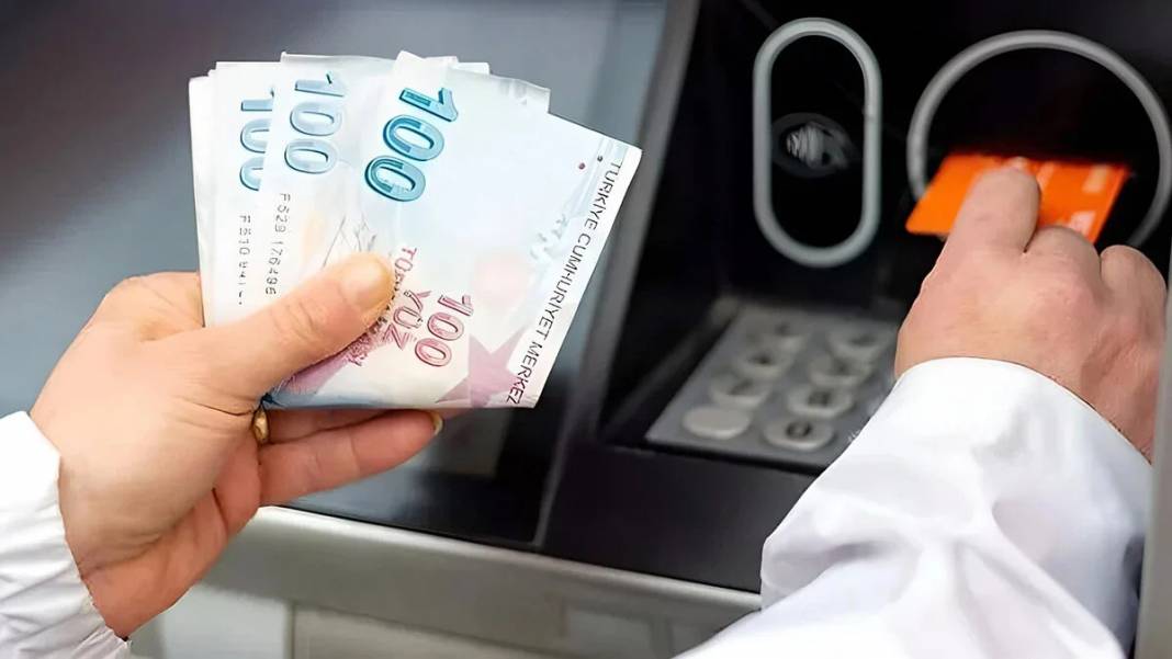 12 banka promosyon yarışına katıldı! En yüksek promosyonu hangi banka veriyor? İşte 2024 Nisan ayı güncel emekli promosyon tutarları...