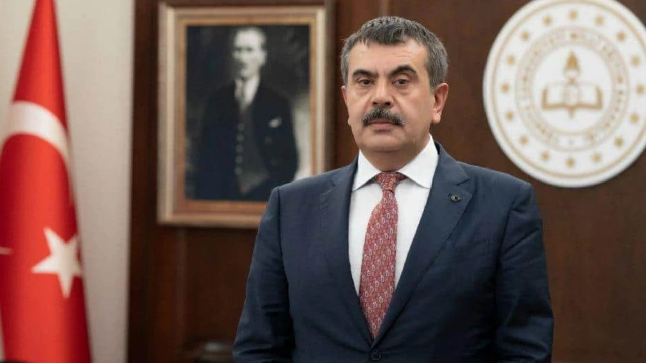 Bakan Tekin duyurdu! Müfredat değişiyor