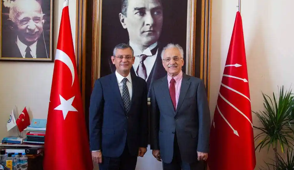 Murat Karayalçın, 'saray' tartışmasında tarafını seçti! Kemal Kılıçdaroğlu'na mı Özgür Özel'e mi hak verdi?