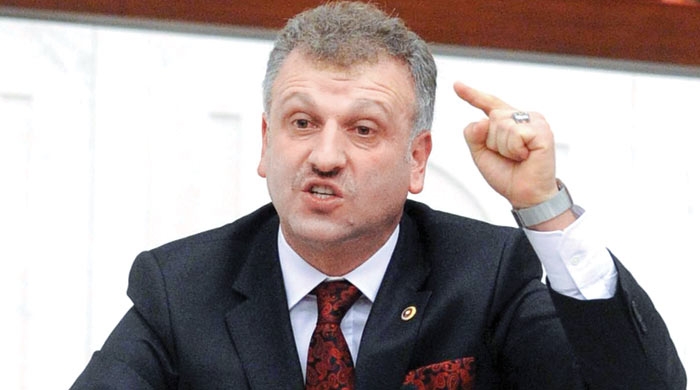 Saray'ın danışmanı Taksim'e yürümek isteyenleri hedef aldı: "Size demokrasi fazla"